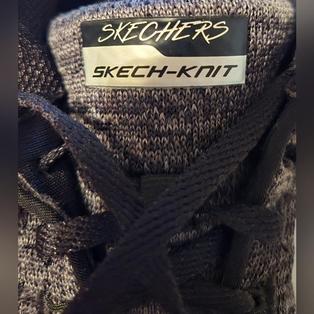 Skechers | Women's Air-Cooled Memory Foam Knit Athletic Sneakers | Size. 8.5 | - Picture 15 of 16